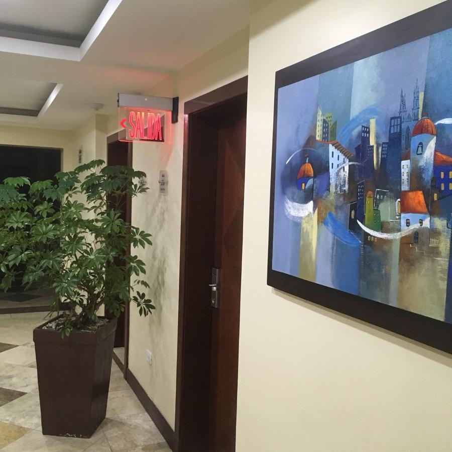 Suites Parque Real Quito Eksteriør billede
