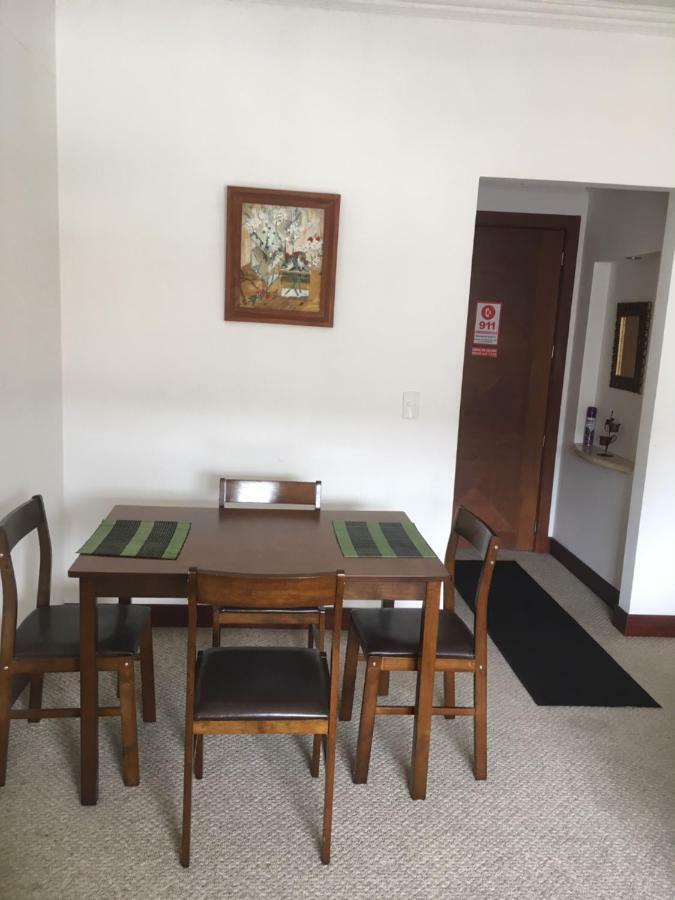 Suites Parque Real Quito Eksteriør billede